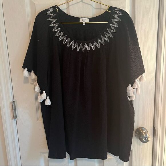 Crown & Ivy Black Top with White Embroidery & Tassles - Picture 2 of 6